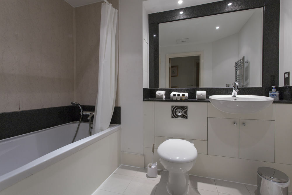 St. Georges Wharf Serviced Apartments By Thesqua.Re Hotel 4*